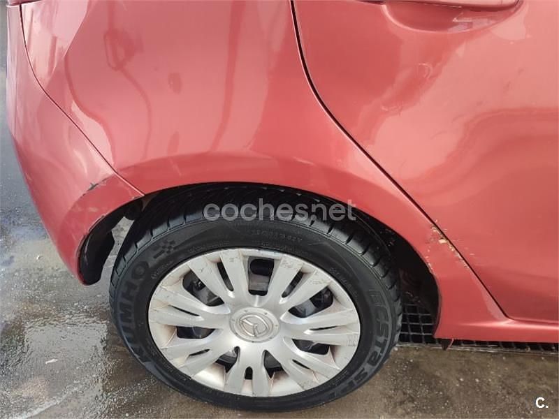 Usado Mazda 2 Active 75 CV (55 kW) 2008 Granate Berlina