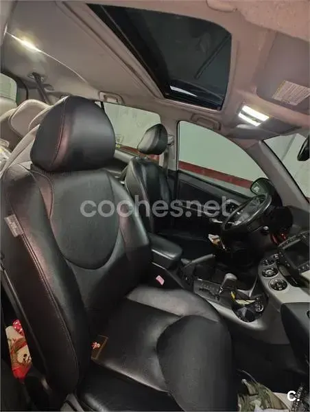 Usado Toyota RAV4 Executive 152 CV (111 kW) 2007 Gris / plata SUV