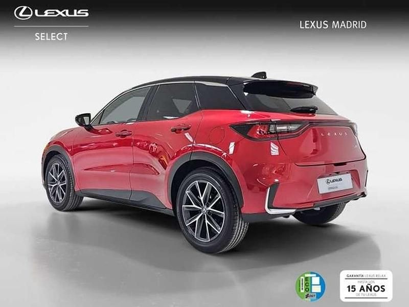 Usado Lexus LBX 136 CV (100 kW) 2024 Rojo SUV