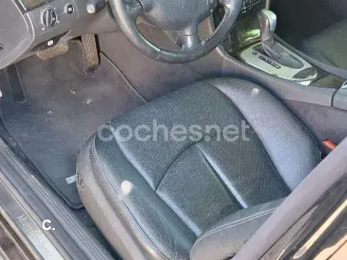 Usado Mercedes E320 Avantgarde 204 CV (150 kW) 2003 Negro Berlina