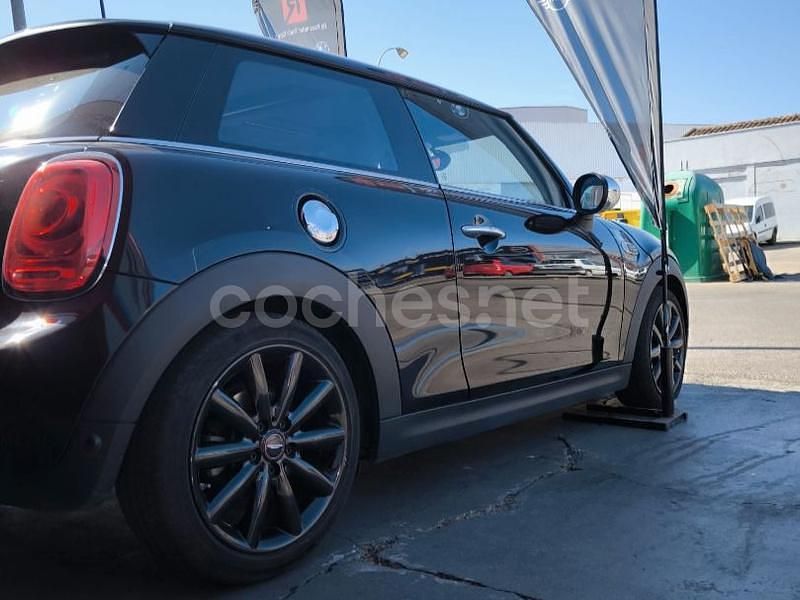 Usado Mini ONE 102 CV (75 kW) 2017 Negro Utilitario