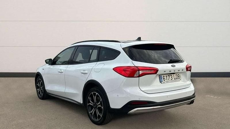 Usado Ford Focus Active 125 CV (91 kW) 2019 Blanco Utilitario