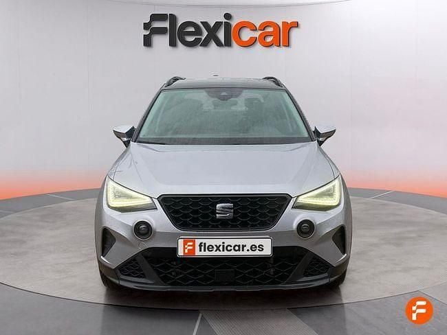 Usado Seat Arona Style 110 CV (80 kW) 2023 Gris / plata SUV