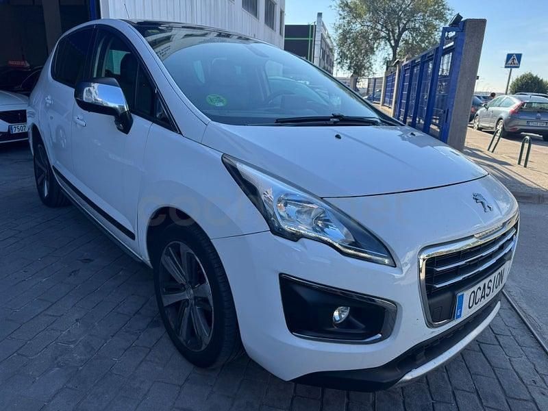 Usado Peugeot 3008 Allure 130 CV (95 kW) 2015 Blanco Familiar