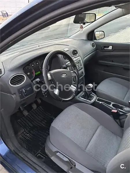 Usado Ford Focus Trend 115 CV (84 kW) 2006 Azul Berlina