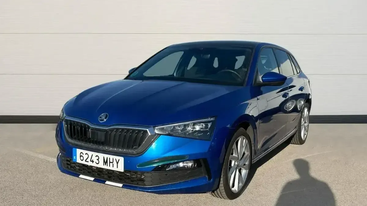 Usado Skoda Scala Sport 150 CV (110 kW) 2023 Azul Utilitario