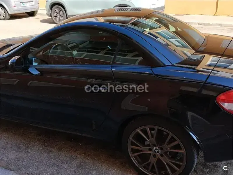 Usado Mercedes SLK200 163 CV (119 kW) 2008 Negro Descapotable