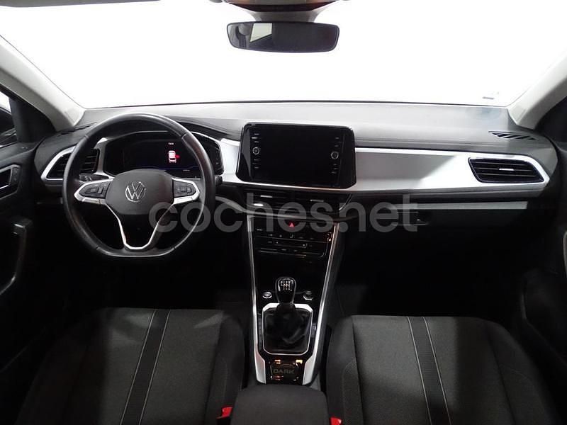 Usado VW T-Roc Life 110 CV (80 kW) 2023 Rojo SUV