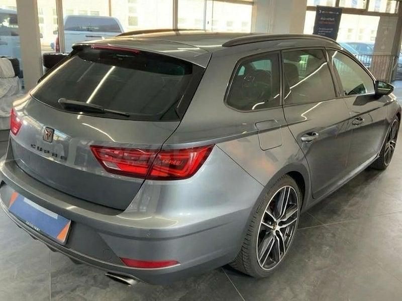 Usado Seat Leon CUPRA 300 CV (220 kW) 2017 Gris / plata Familiar