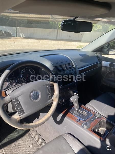 Usado VW Touareg 225 CV (165 kW) 2007 Marrón SUV