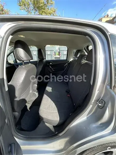 Usado Citroën C3 Exclusive 99 CV (72 kW) 2016 Gris / plata Berlina