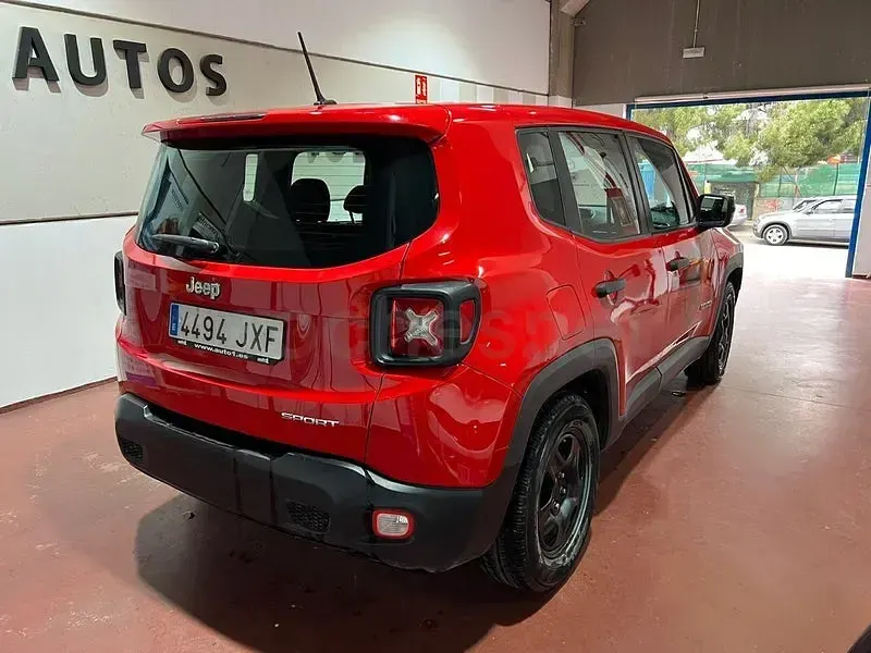 Usado Jeep Renegade Sport 120 CV (88 kW) 2017 Rojo SUV