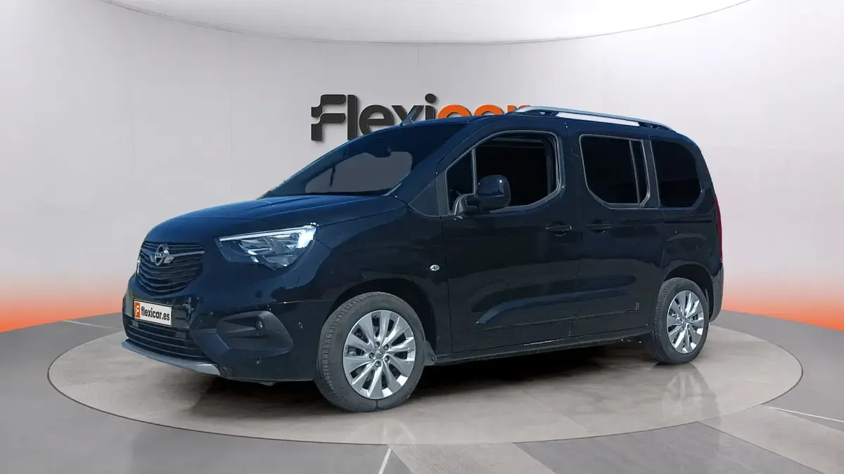 Usado Opel Combo Life 131 CV (96 kW) 2020 Negro Monovolumen