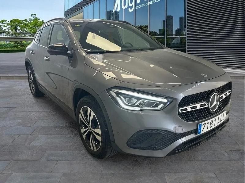 Usado Mercedes GLA200 150 CV (110 kW) 2020 Gris SUV
