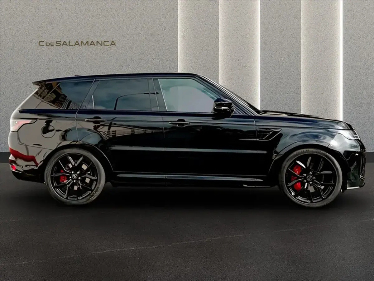 Usado Land Rover Range Rover Sport SVR 575 CV (422 kW) 2022 Negro metalizado SUV