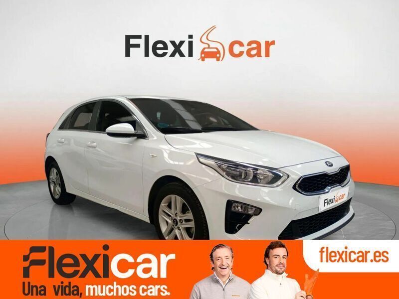 Blanco Usado 2021 Kia Ceed Berlina | 14.470 € (Buen precio) - Imagen 1/4