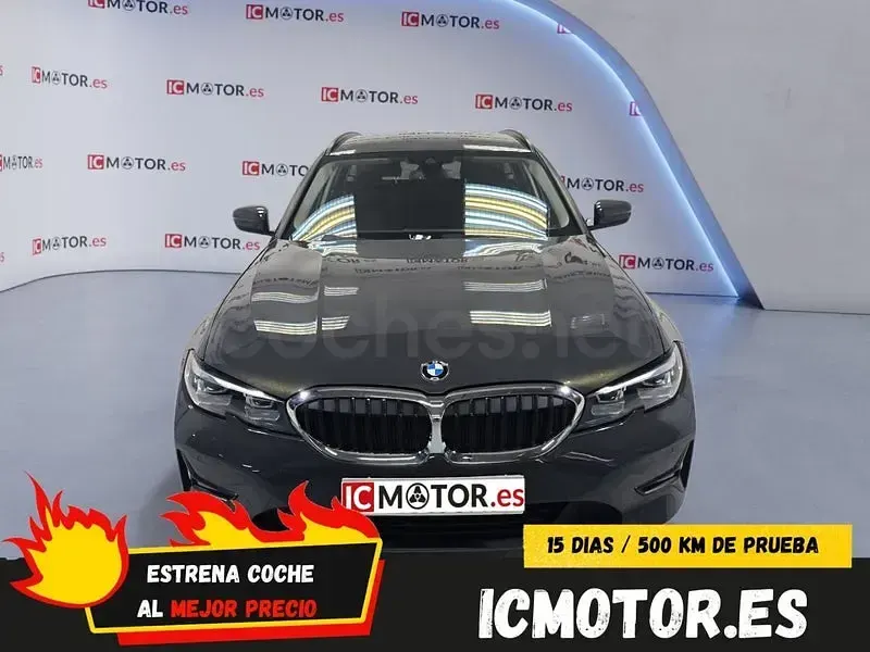Usado BMW 318 Comfort Edition 150 CV (110 kW) 2022 Gris / plata Familiar