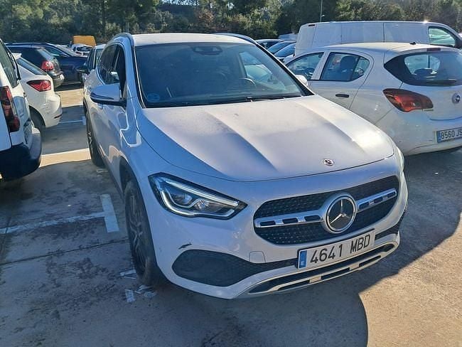 Usado Mercedes GLA220 190 CV (139 kW) 2022 Blanco SUV