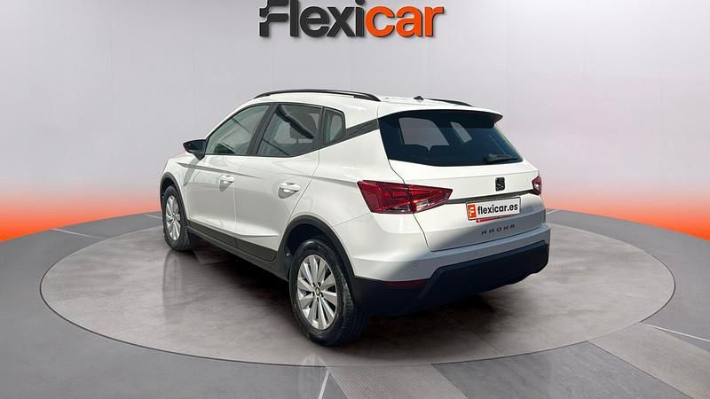 Usado Seat Arona Style 95 CV (69 kW) 2019 Blanco SUV