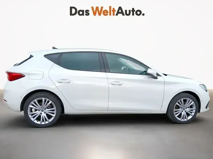 Usado Seat Leon Style 150 CV (110 kW) 2024 Blanco