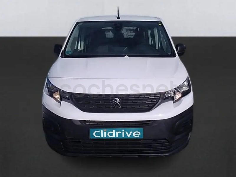 Usado Peugeot Rifter Active 100 CV (73 kW) 2021 Blanco Monovolumen