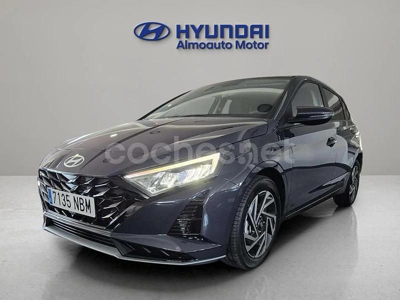 Gris / plata Nuevo 2025 Hyundai i20 Berlina | 20.500 € (Precio justo) - Imagen 1/4