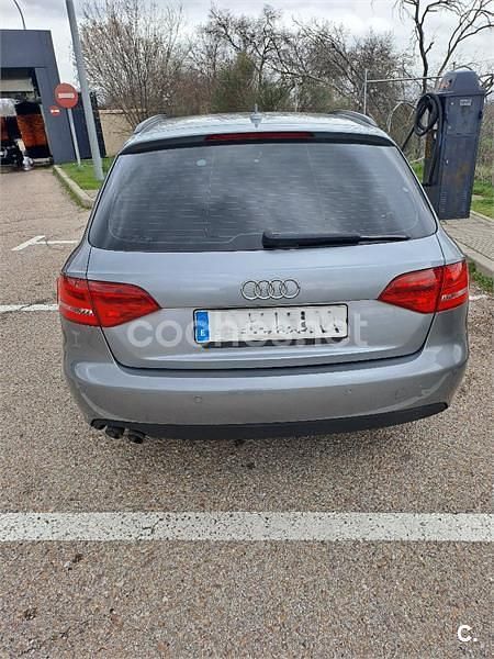 Usado Audi A4 143 CV (105 kW) 2010 Gris / plata Familiar