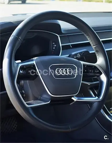 Usado Audi A8 Premium 286 CV (210 kW) 2022 Negro Berlina