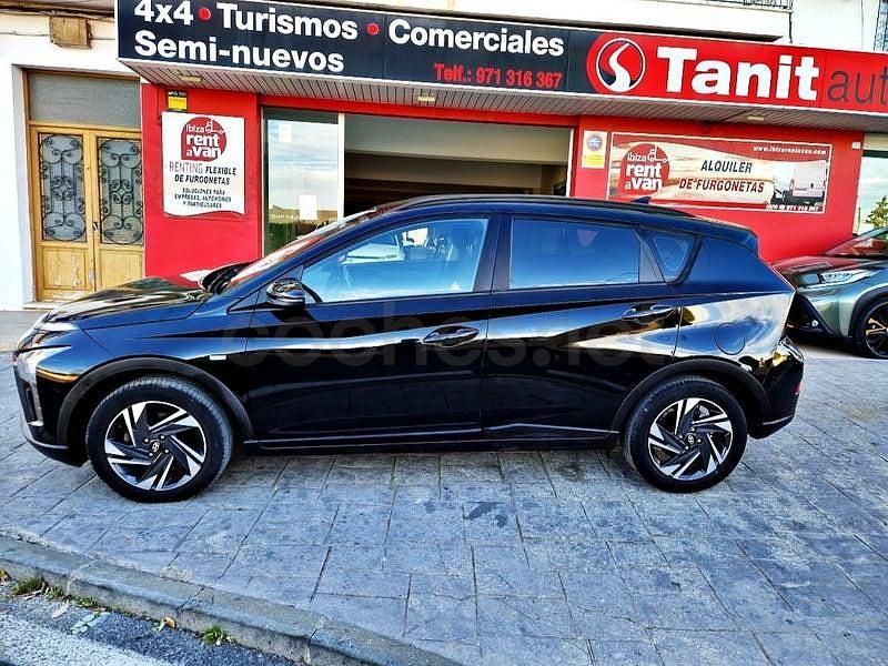 Usado Hyundai Bayon 100 CV (73 kW) 2021 Negro SUV