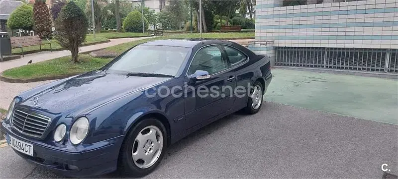 Usado Mercedes CLK320 Elegance 218 CV (160 kW) 2000 Azul Coupe