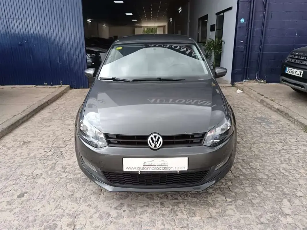 Usado VW Polo Sport 75 CV (55 kW) 2011 Gris Utilitario