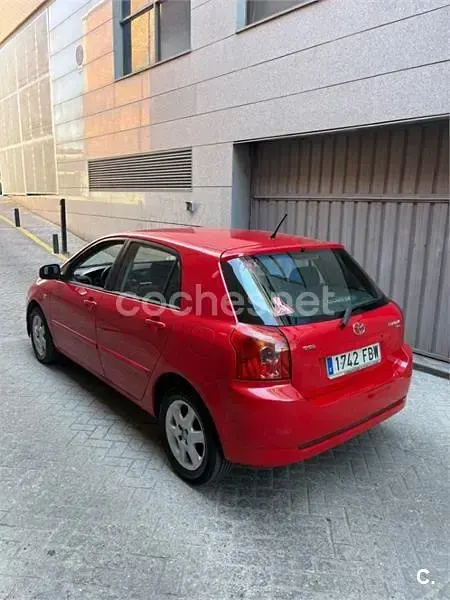Usado Toyota Corolla Terra 90 CV (66 kW) 2007 Rojo Berlina