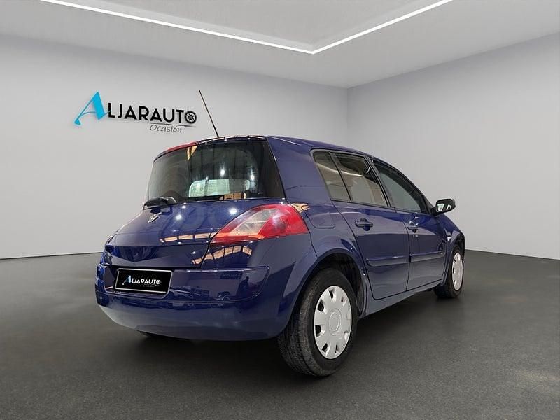 Usado Renault Mégane II Authentique 80 CV (58 kW) 2005 Azul Berlina