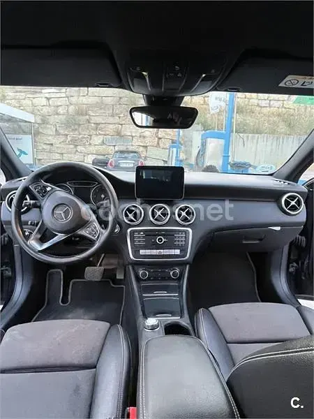 Usado Mercedes A200 AMG line 136 CV (100 kW) 2017 Negro Berlina
