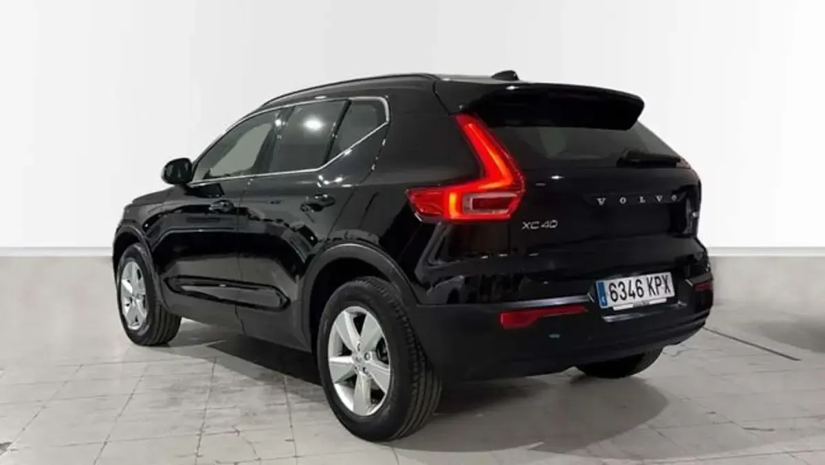 Begagnad Volvo XC40 150 HK (110 kW) 2018 Svart SUV