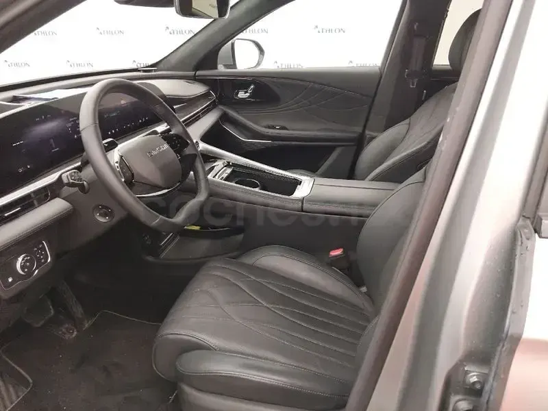 Usado Omoda 9 537 CV (394 kW) 2025 Negro SUV