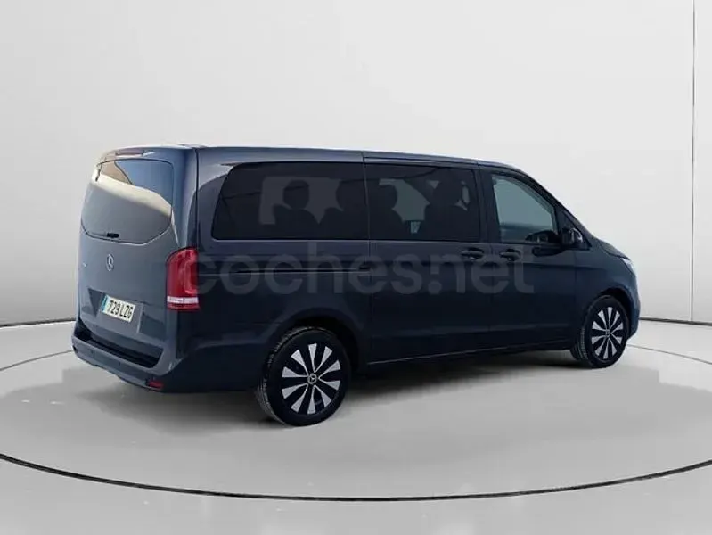 Usado Mercedes V220 163 CV (119 kW) 2022 Azul Monovolumen