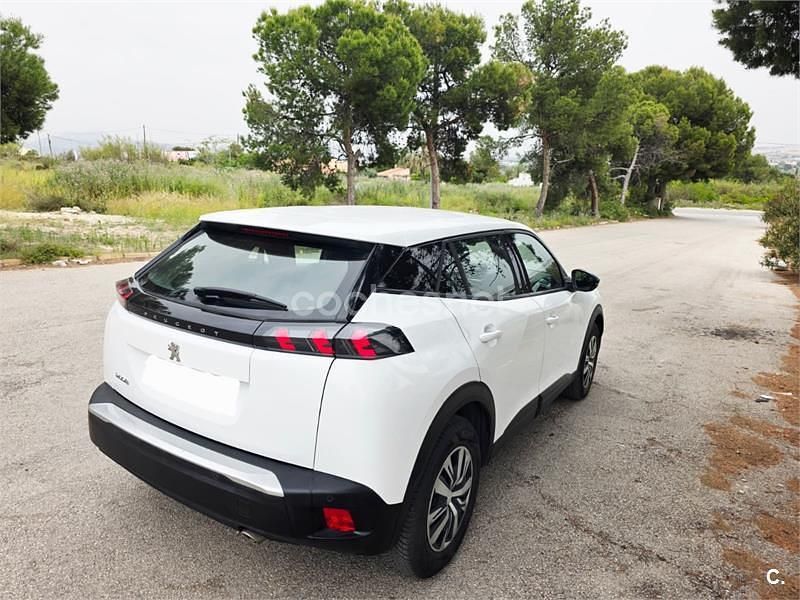 Usado Peugeot 2008 Active 110 CV (80 kW) 2022 Blanco SUV