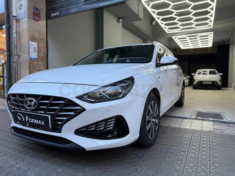 Usado Hyundai i30 136 CV (100 kW) 2021 Blanco Familiar