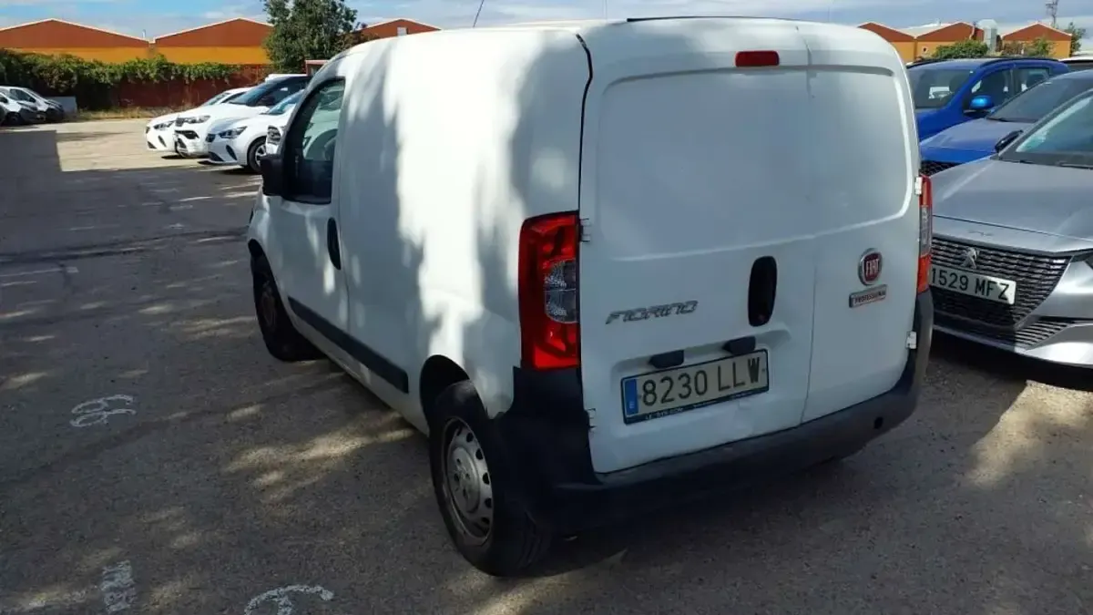 Usado Fiat Fiorino 95 CV (69 kW) 2021 Blanco Monovolumen