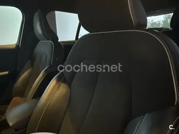 Usado Volvo XC40 R-Design 211 CV (155 kW) 2021 Blanco SUV