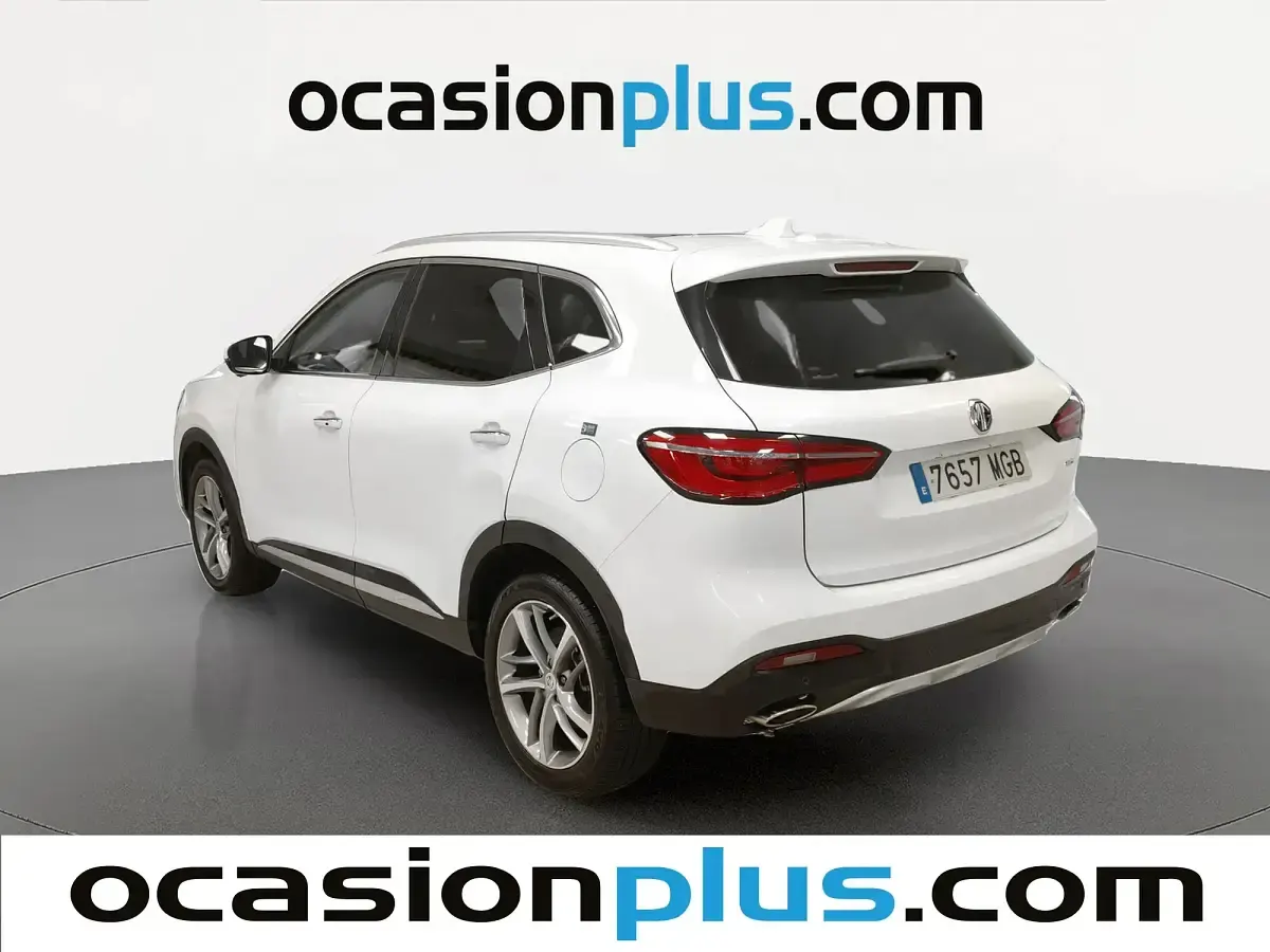 Używany MG HS Luxury 162 KM (119 kW) 2023 Biały SUV