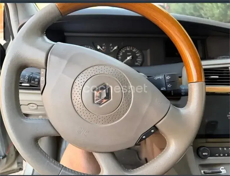 Usado Renault Vel Satis 245 CV (180 kW) 2005 Gris / plata Utilitario