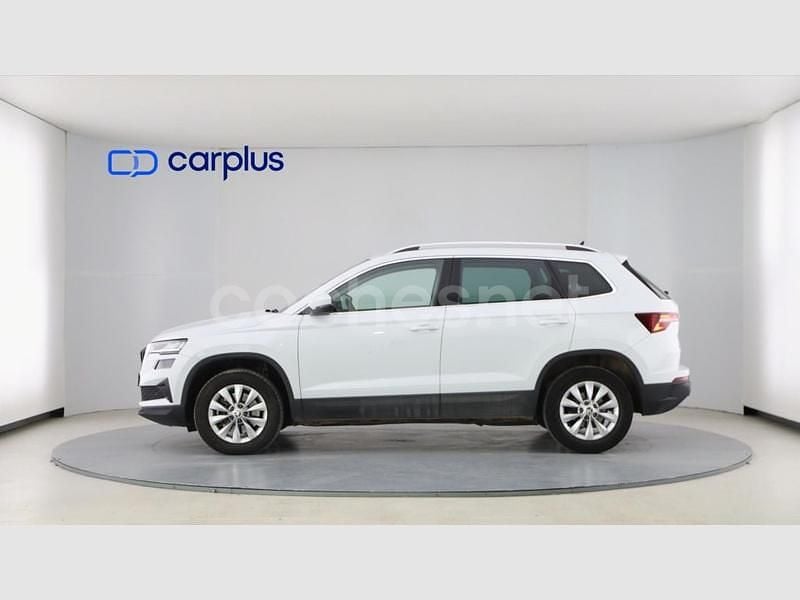 Usado Skoda Karoq Ambition 150 CV (110 kW) 2023 Blanco luna metalizado SUV