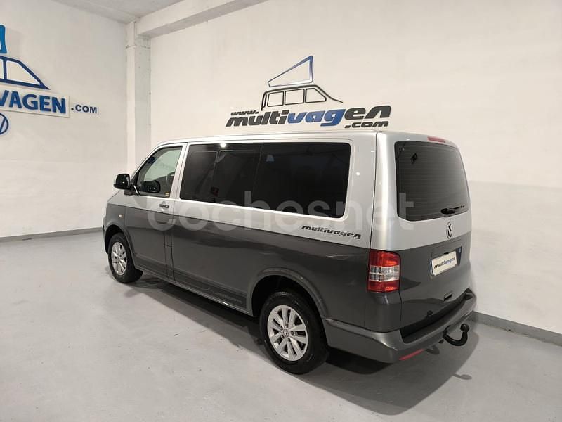 Usado VW Caravelle Comfortline 114 CV (83 kW) 2015 Gris / plata Monovolumen