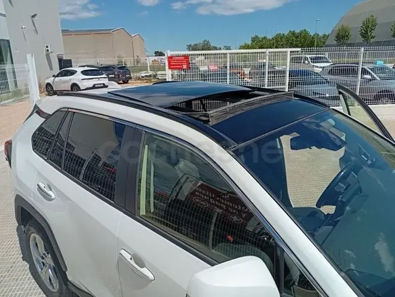 Usado Toyota RAV4 Hybrid Luxury 218 CV (160 kW) 2019 Blanco SUV