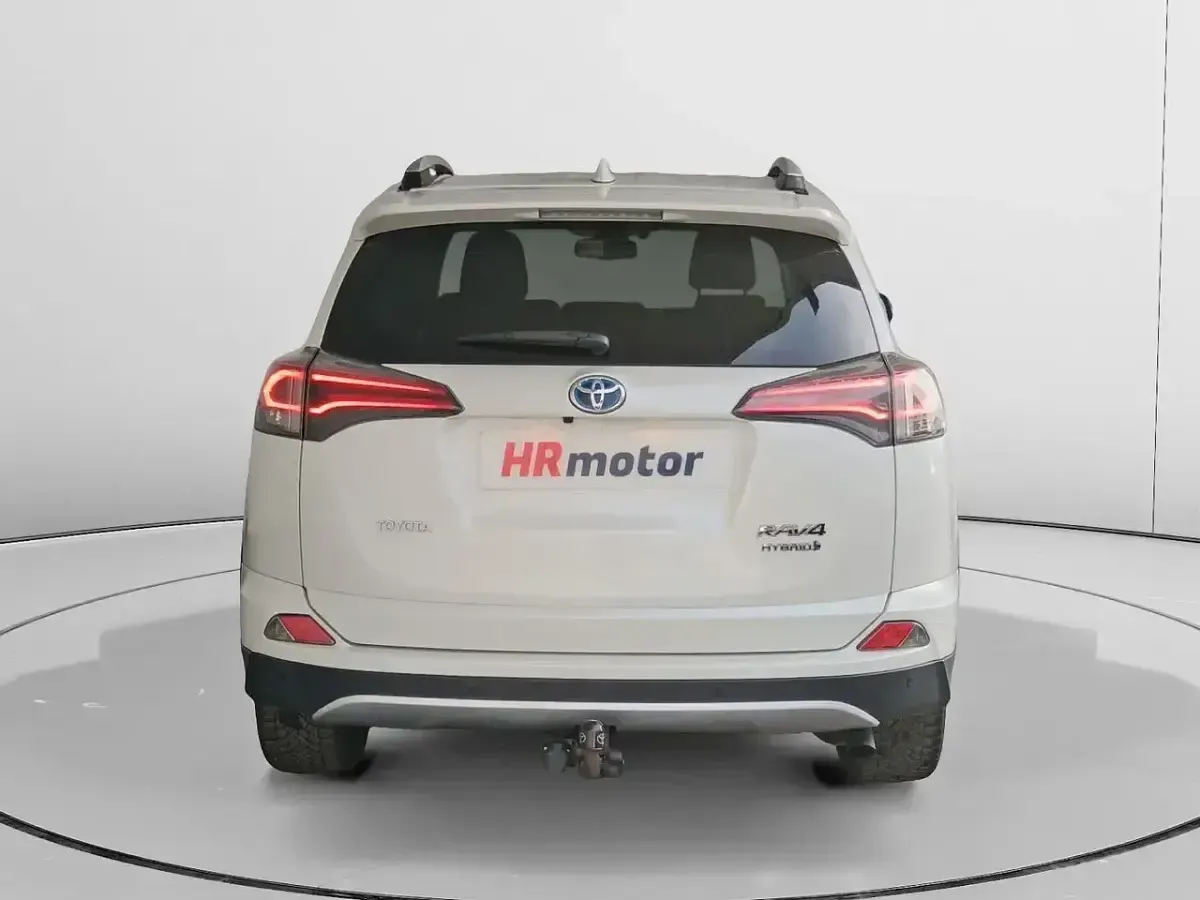 Usado Toyota RAV4 Hybrid 197 CV (144 kW) 2016 Blanco SUV