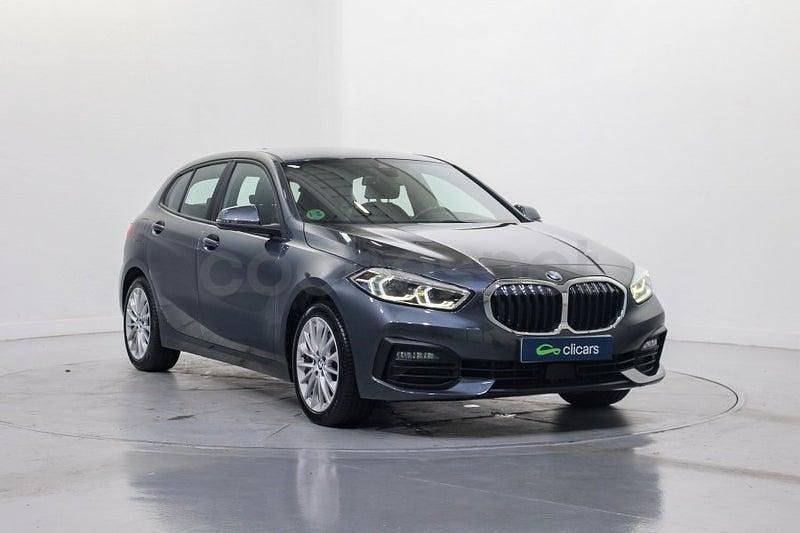 Usado BMW 118 150 CV (110 kW) 2021 Gris / plata Utilitario