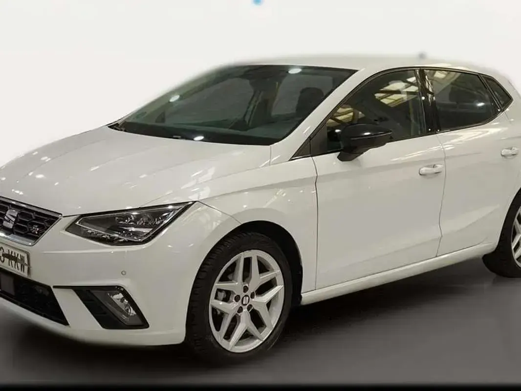 Usado Seat Ibiza Reference 95 CV (69 kW) 2018 Blanco Utilitario