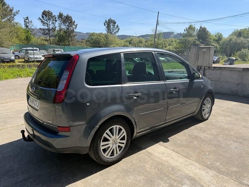 Usado Ford C-MAX Ghia 136 CV (100 kW) 2005 Gris / plata Monovolumen